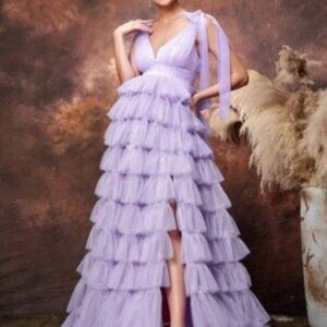 NWOT FAERIESTY Stunning Lilac Deep V-Neck Tulle Cake Layered Mesh Gown Sz SM.